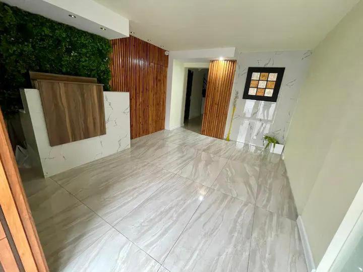 Kpm Downtown Apartments Bucarest Esterno foto
