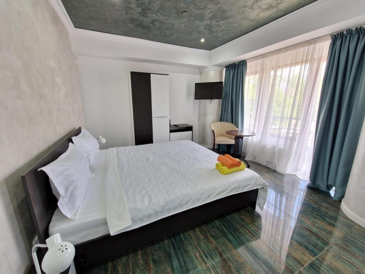 Kpm Downtown Apartments Bucarest Esterno foto