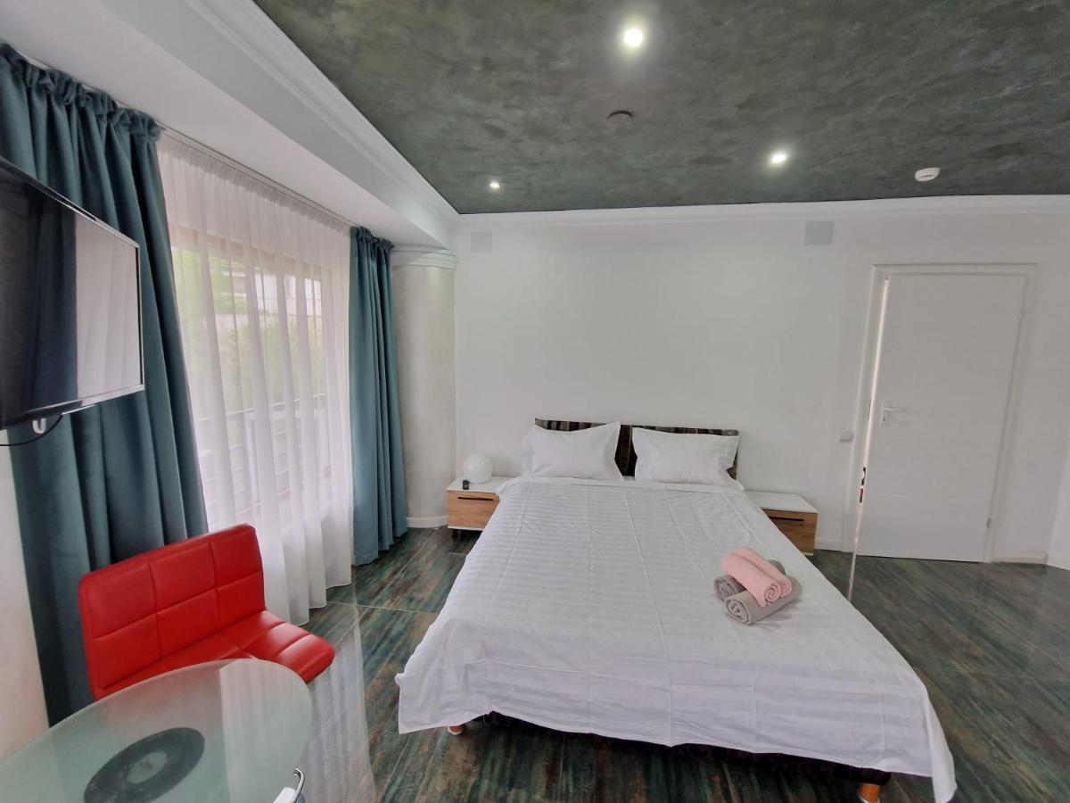 Kpm Downtown Apartments Bucarest Esterno foto