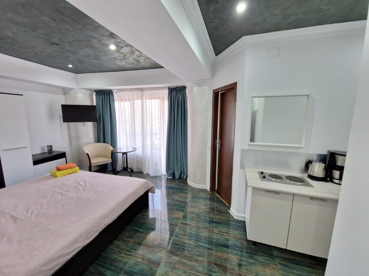 Kpm Downtown Apartments Bucarest Esterno foto
