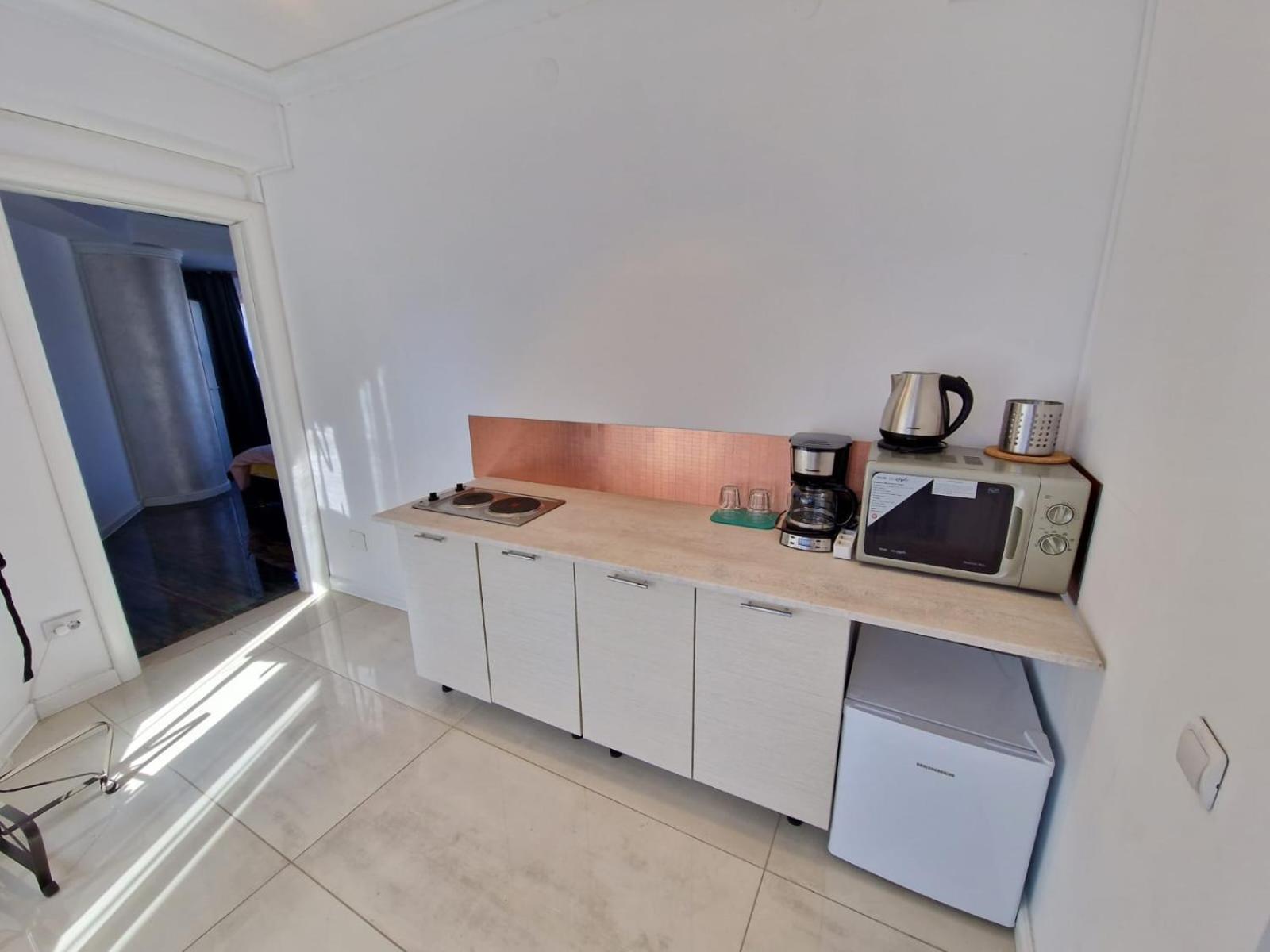 Kpm Downtown Apartments Bucarest Esterno foto